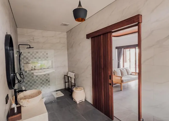 Private With Pool, Bathtub, Rice Field & Jungle Views Villa